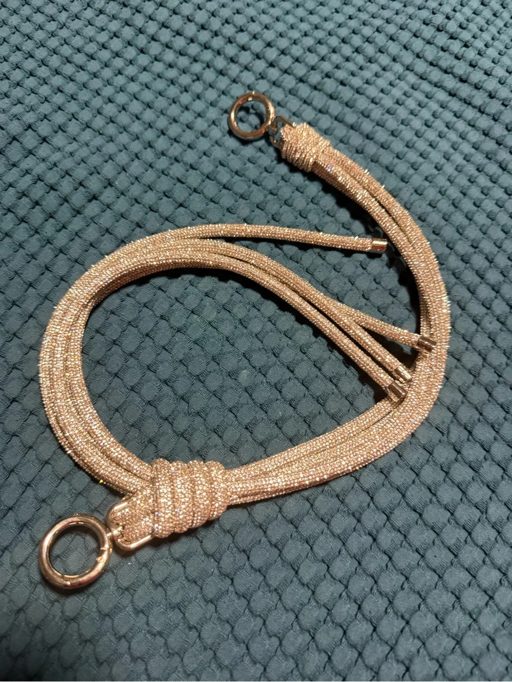 Rocknot swing strap in crystal